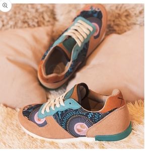 Inkkas Socorro Jogger Shoes size 7